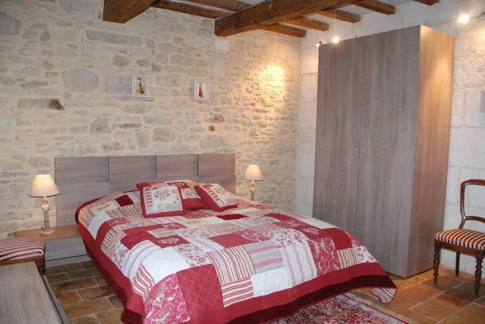 La Maison De Velina Sernhac Exterior foto